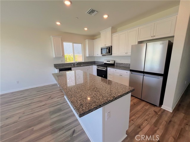 30724 Vera Cruz Circle, Winchester CA: https://media.crmls.org/medias/b59c0d47-0257-49d7-a328-349201102bc6.jpg