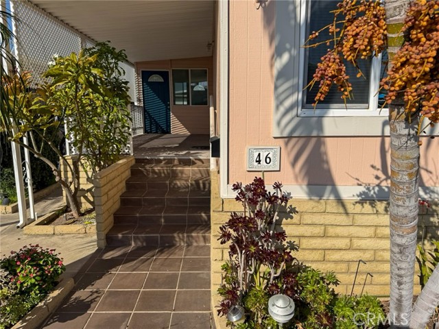 Detail Gallery Image 3 of 22 For 46 Malaga St, Tustin,  CA 92780 - 3 Beds | 2 Baths