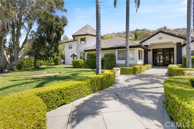 Detail Gallery Image 4 of 75 For 10372 Crawford Canyon Rd, North Tustin,  CA 92705 - 5 Beds | 6/1 Baths