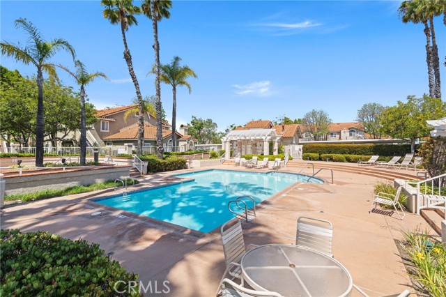 68 Via Terrano, Rancho Santa Margarita CA: https://media.crmls.org/medias/b59dabbb-893b-42e9-991b-598e0291d19b.jpg