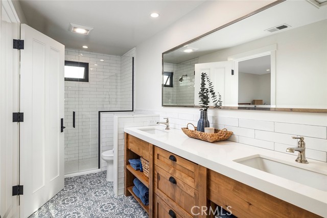 5903 E Corso Di Napoli, Long Beach CA: https://media.crmls.org/medias/b59df105-bf39-4217-bbd6-7e4ef066e250.jpg