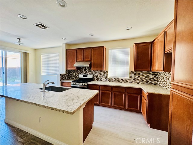 Detail Gallery Image 5 of 32 For 9329 Sable Ridge Ave, Hesperia,  CA 92345 - 4 Beds | 3 Baths