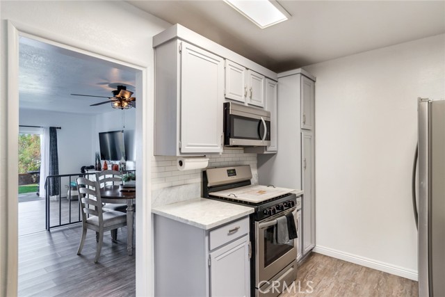 Detail Gallery Image 16 of 38 For 1159 Rankins Ln, San Bernardino,  CA 92404 - 2 Beds | 2/1 Baths