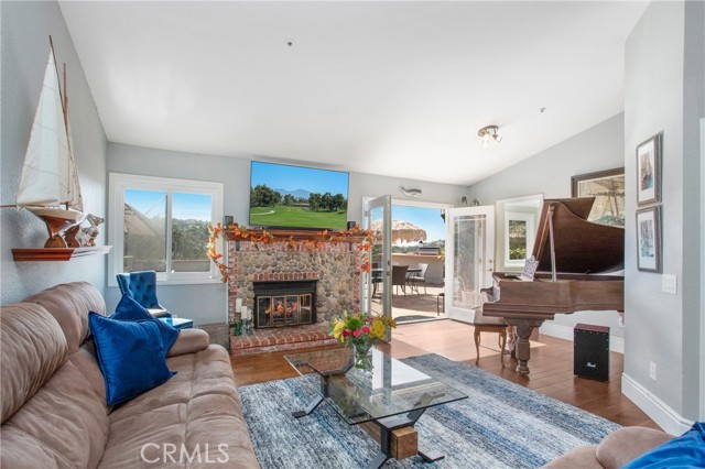 1202 Ganado, San Clemente CA: https://media.crmls.org/medias/b59f1d7d-db1a-4d30-92bd-f16b280183d9.jpg