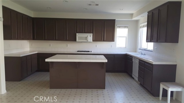 Detail Gallery Image 4 of 18 For 23568 Brigin, Murrieta,  CA 92562 - 6 Beds | 4 Baths