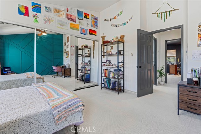 9744 Sweetwater Drive, Agua Dulce CA: https://media.crmls.org/medias/b59fab73-262d-4912-906a-2273afdc69c0.jpg