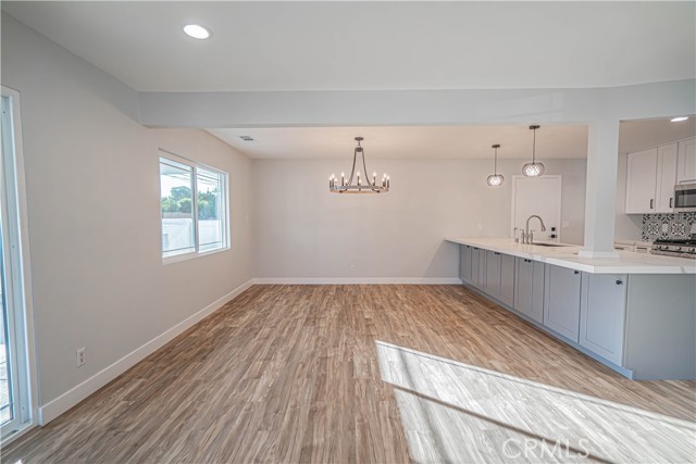 Detail Gallery Image 12 of 30 For 322 South Victoria Avenue, Ventura,  CA 93003 - 3 Beds | 2 Baths