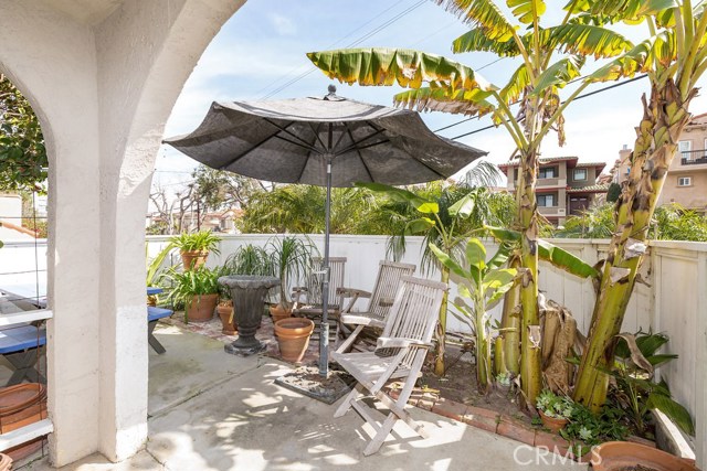 205 Lucia Avenue, Redondo Beach, California 90277, 7 Bedrooms Bedrooms, ,3 BathroomsBathrooms,Residential,Sold,Lucia,SB17052115