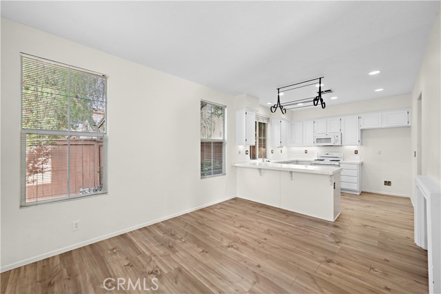 68 Kyle Court, Ladera Ranch CA: https://media.crmls.org/medias/b5a0f04d-0944-477e-b8b8-75487bd457aa.jpg