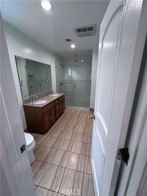 Detail Gallery Image 9 of 11 For 14671 Clymer, –,  CA 91345 - 3 Beds | 2 Baths
