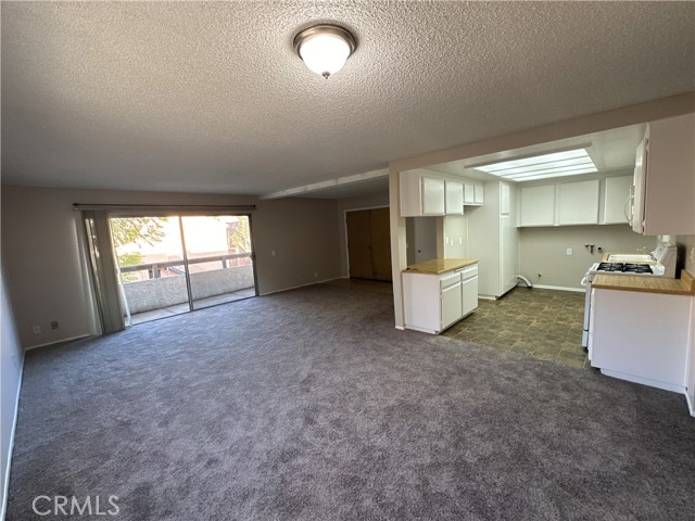 Detail Gallery Image 6 of 19 For 16970 Marygold Ave #39,  Fontana,  CA 92335 - 2 Beds | 2 Baths
