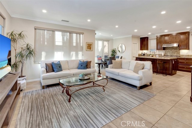 Detail Gallery Image 4 of 23 For 67 Hanging Garden, Irvine,  CA 92620 - 3 Beds | 2/1 Baths