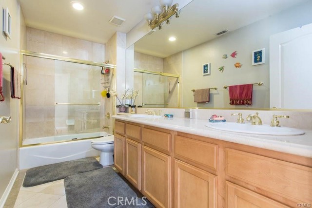 19709 Winged Foot Way, Porter Ranch CA: https://media.crmls.org/medias/b5a355fa-8db2-4a90-83e1-3d17f6922641.jpg