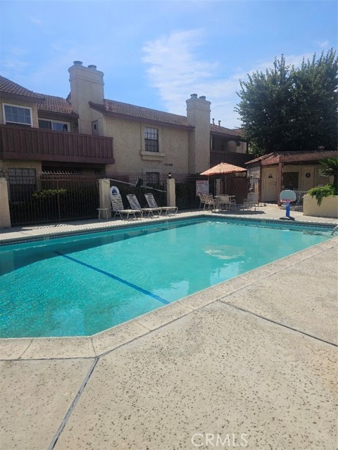 2681 W Cameron Court, Anaheim CA: https://media.crmls.org/medias/b5a40fbb-1716-4071-9f60-0cf88e5b7ade.jpg