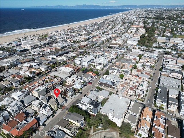 Detail Gallery Image 3 of 34 For 1035 Loma Dr, Hermosa Beach,  CA 90254 - – Beds | – Baths