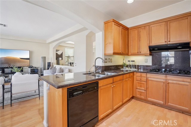 Detail Gallery Image 13 of 50 For 2889 Plaza Del Amo #405,  Torrance,  CA 90503 - 3 Beds | 2/1 Baths