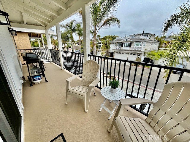 4821 RIVER Avenue, Newport Beach CA: https://media.crmls.org/medias/b5a5376c-fb32-4f1a-81e5-cd3070ce1b49.jpg
