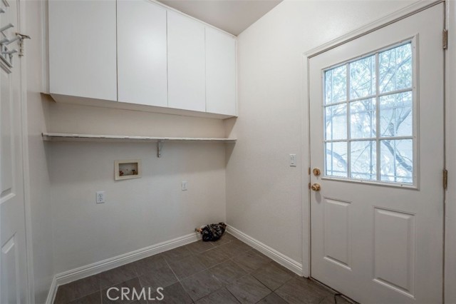 51 E Colorado Boulevard, Arcadia CA: https://media.crmls.org/medias/b5a590a4-e1a5-4abe-9976-2649d12fb6ee.jpg
