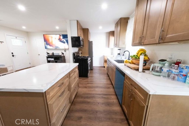 Detail Gallery Image 21 of 47 For 15719 Romar St, North Hills,  CA 91343 - 3 Beds | 2 Baths