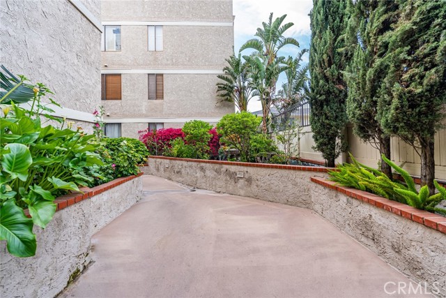 Detail Gallery Image 46 of 50 For 365 W Alameda Ave #203,  Burbank,  CA 91506 - 3 Beds | 2 Baths