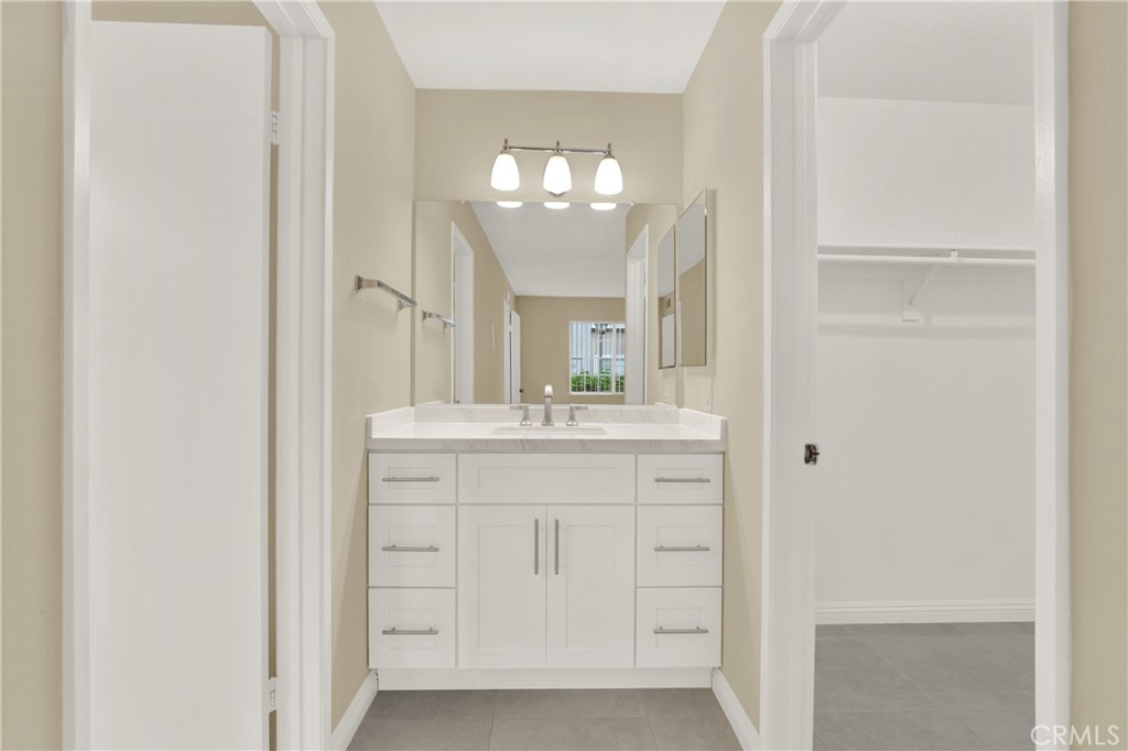 MLS #OC25245389 image #18