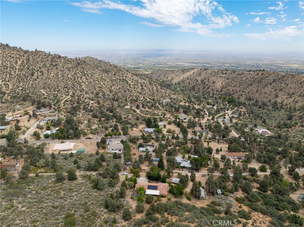 https://media.crmls.org/medias/b5a65ef1-d2cc-44a6-835b-5fe344d7f72b.jpg?preset=X-Large