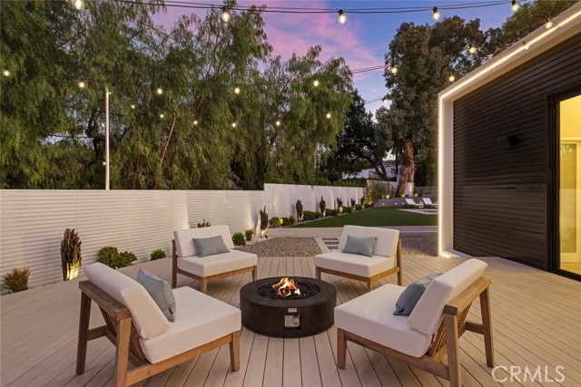 Detail Gallery Image 7 of 51 For 22020 Alizondo, Woodland Hills,  CA 91364 - 3 Beds | 3 Baths