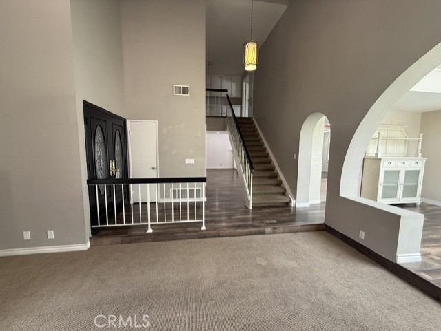 https://media.crmls.org/medias/b5a70f56-ee6c-4161-9313-c906b95474b3.jpg?preset=X-Large