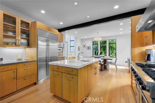Detail Gallery Image 14 of 51 For 1635 19th St, Manhattan Beach,  CA 90266 - 6 Beds | 4 Baths