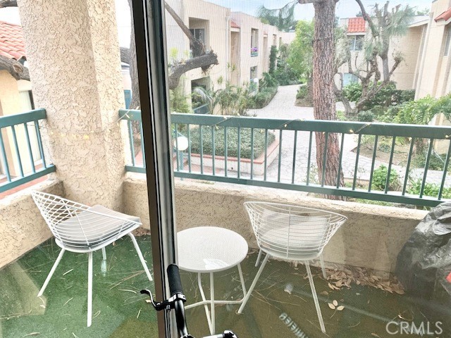 18307 Burbank Boulevard, 82 photo 3