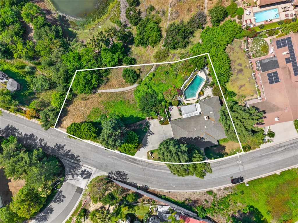 https://media.crmls.org/medias/b5a85495-6932-4350-a155-777d92895194.jpg?preset=X-Large