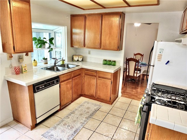 Detail Gallery Image 15 of 40 For 15121 Rancho Clemente, Paramount,  CA 90723 - 3 Beds | 2/1 Baths