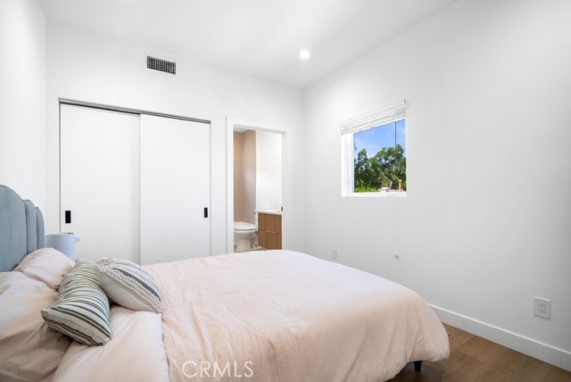 2672 Newell Street, Los Angeles CA: https://media.crmls.org/medias/b5a8bdf1-f97d-4b51-84b4-e26cfe2493a4.jpg