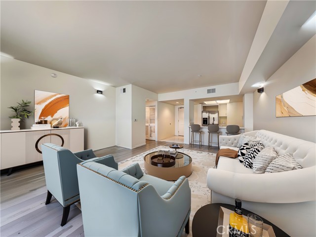 Detail Gallery Image 4 of 24 For 850 Ocean Bld #413,  Long Beach,  CA 90802 - 1 Beds | 1 Baths