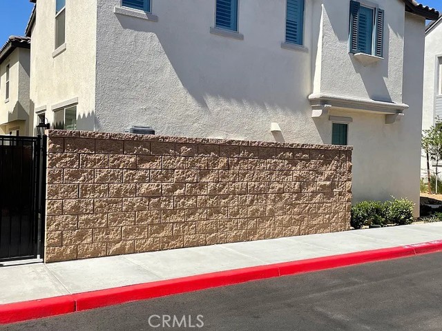 Detail Gallery Image 2 of 22 For 5261 Aster Way #3,  Fontana,  CA 92336 - 4 Beds | 3 Baths