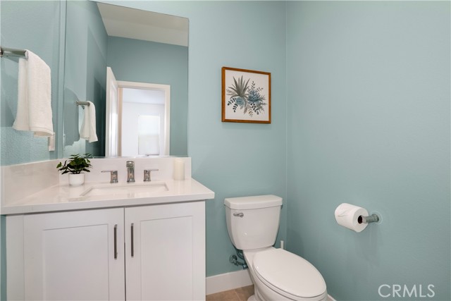 Detail Gallery Image 17 of 35 For 27512 Golden Currant Pl, Valencia,  CA 91381 - 4 Beds | 4 Baths