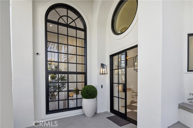 Detail Gallery Image 8 of 69 For 2915 Cliff Dr, Newport Beach,  CA 92663 - 4 Beds | 4/1 Baths