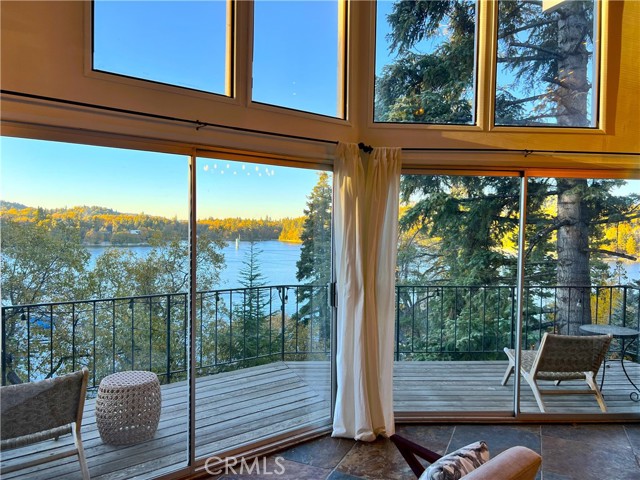 Detail Gallery Image 10 of 50 For 28919 Palisades Dr, Lake Arrowhead,  CA 92352 - 3 Beds | 2/1 Baths