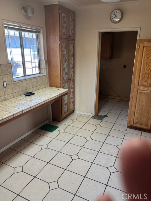 Detail Gallery Image 4 of 8 For 3838 W 176th Ct, Torrance,  CA 90504 - 3 Beds | 2 Baths