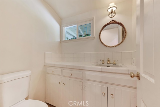 Detail Gallery Image 23 of 58 For 4771 Vista De Oro, Woodland Hills,  CA 91364 - 6 Beds | 4/1 Baths