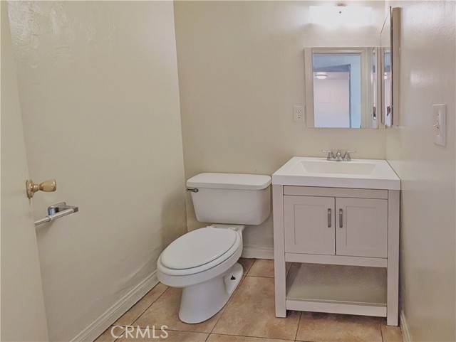 Detail Gallery Image 8 of 16 For 14731 Del Amo Ave #C,  Tustin,  CA 92780 - 3 Beds | 1/1 Baths