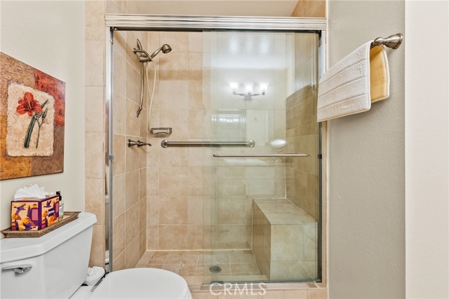 Detail Gallery Image 16 of 24 For 22123 Burbank Blvd #2, Woodland Hills,  CA 91367 - 3 Beds | 2/1 Baths