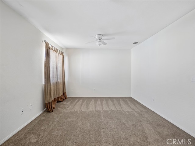 Detail Gallery Image 12 of 26 For 13477 Lakeside, Victorville,  CA 92395 - 3 Beds | 2 Baths