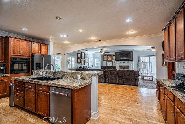 Detail Gallery Image 17 of 72 For 30867 via Bonica, Lake Elsinore,  CA 92530 - 5 Beds | 2/1 Baths