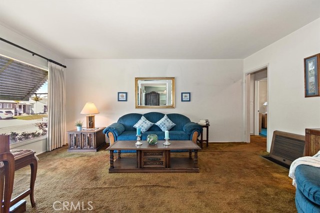 Detail Gallery Image 6 of 32 For 4708 Oliva, Lakewood,  CA 90712 - 4 Beds | 2 Baths