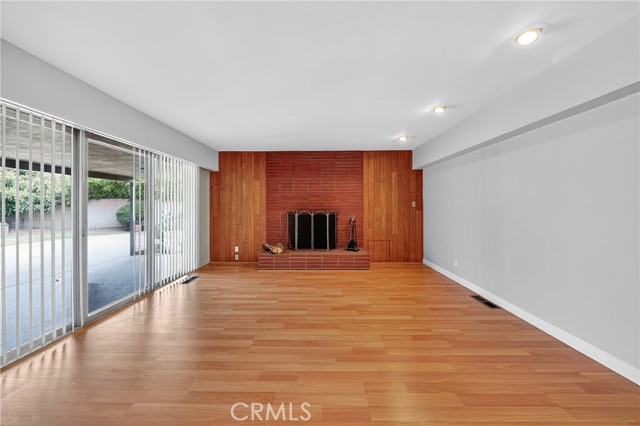 5382 Park Place, Chino CA: https://media.crmls.org/medias/b5ac2e5f-d8b5-4284-8ad4-47189f4b63d0.jpg