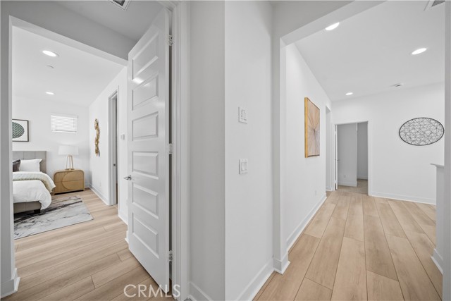 4253 S Heather Privado, Ontario CA: https://media.crmls.org/medias/b5acc832-2fa3-42b0-9b82-5c244c4885f2.jpg