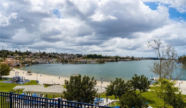 26065 Las Flores, Mission Viejo CA: https://media.crmls.org/medias/b5ad29ca-a7fa-464f-af67-df4bc2e7197e.jpg