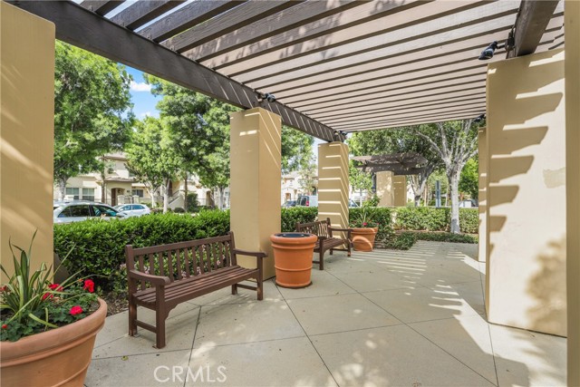 18 New Season, Irvine CA: https://media.crmls.org/medias/b5ad3082-5164-4be9-b8e9-f20106e4ee58.jpg