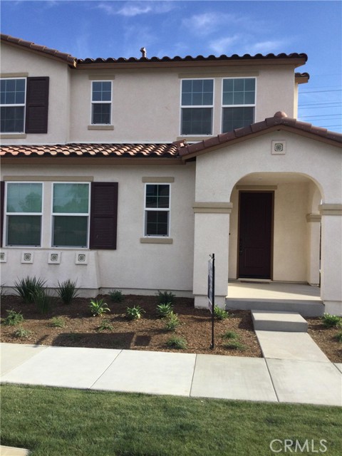 Detail Gallery Image 2 of 15 For 3692 E Towhee St, Ontario,  CA 91761 - 4 Beds | 3 Baths